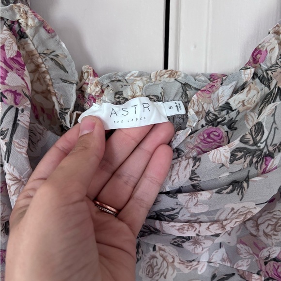 Astr | Off Shoulder Floral Midi Dress - Picture 3 of 7